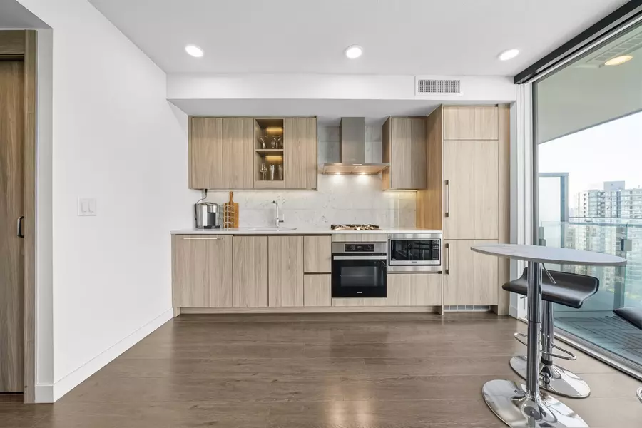 89 Nelson ST #1804, Vancouver, BC V6Z 0E7