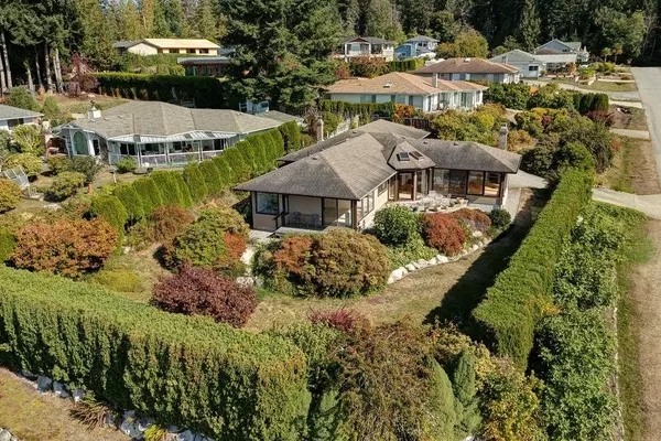 Sechelt, BC V7Z 0B8,5170 Ridgeview DR