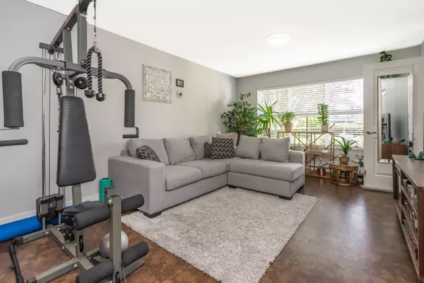 Surrey, BC V3S 8K9,18211 70 AVE #6