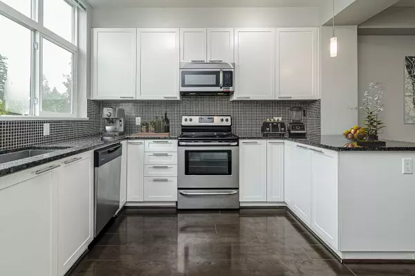 Surrey, BC V3Z 6P4,16223 23a AVE #28