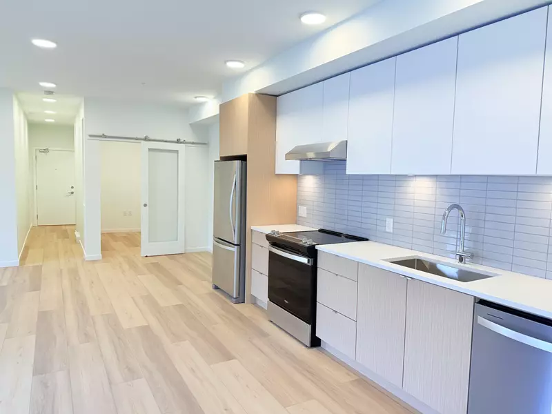 37994 Second AVE #400, Squamish, BC V8B 0C4