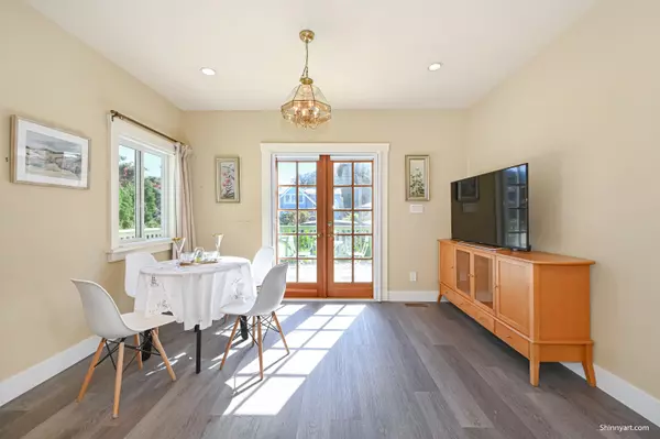 Vancouver, BC V6N 3G5,2696 W 42nd AVE