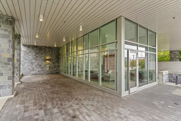 Vancouver, BC V5S 0C4,3281 E Kent Avenue North #1106