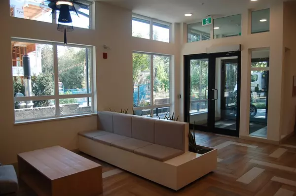 Surrey, BC V3V 0G9,13439 94a AVE #611