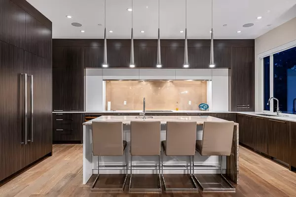 Surrey, BC V4A 3P4,1877 126 ST