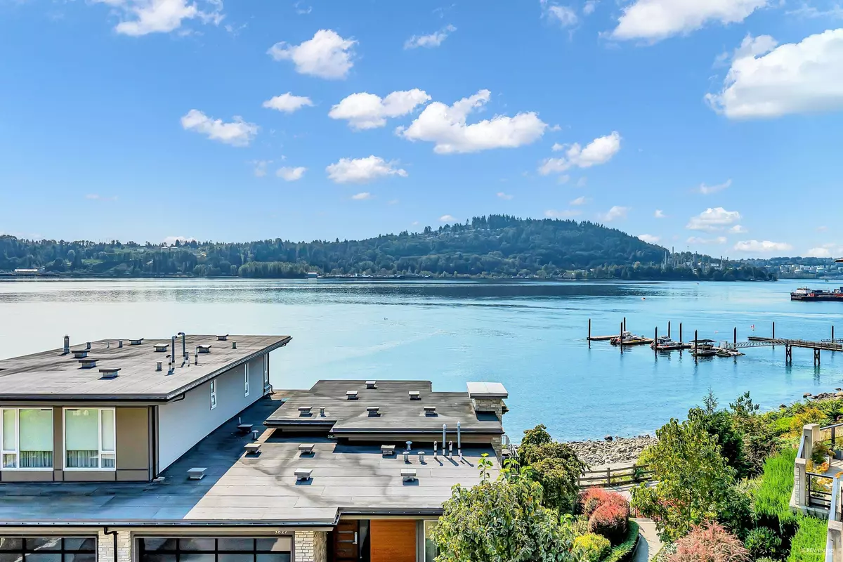 North Vancouver, BC V7G 0A6,3825 Cates Landing WAY #308