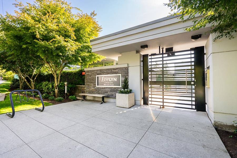 988 Keith RD #101, West Vancouver, BC V7T 1M3