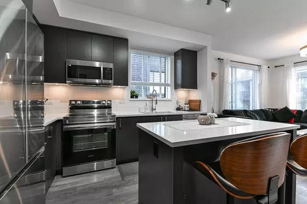 Surrey, BC V4N 6X5,15815 85 AVE #406