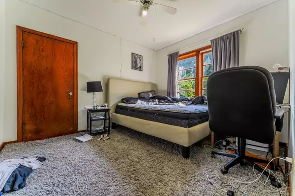 46220 Maple AVE Chilliwack, BC V2P 2J4