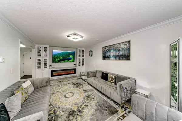 Surrey, BC V3W 8Z4,13232 82 AVE