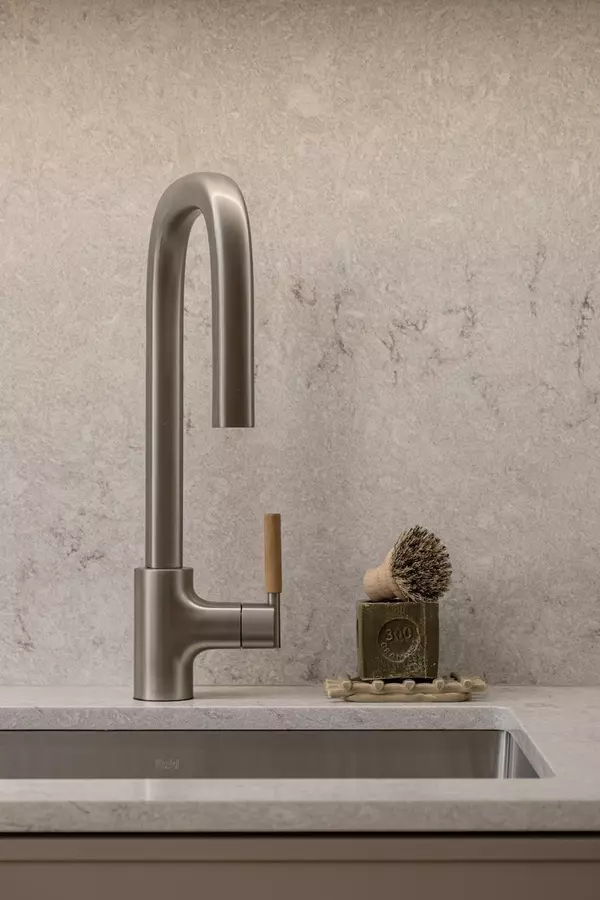 Vancouver, BC V5N 5C9,2250 Nanaimo ST #311