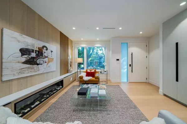 Vancouver, BC V0V 0V0,3847 W 26th AVE