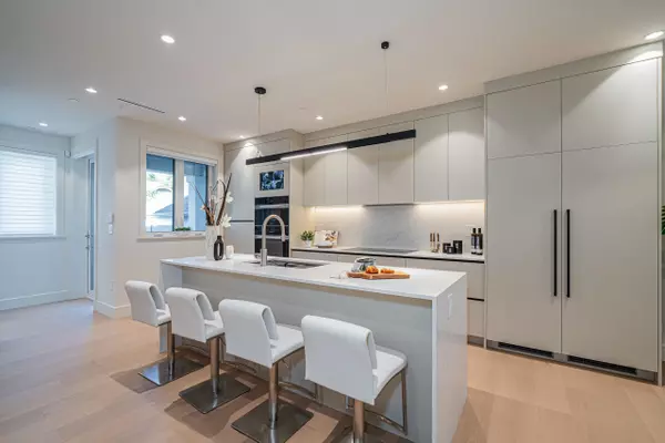 Vancouver, BC V0V 0V0,3847 W 26th AVE