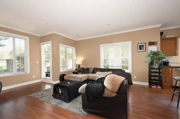 Langley, BC V3A 0A8,20286 53a AVE #101