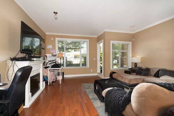 Langley, BC V3A 0A8,20286 53a AVE #101
