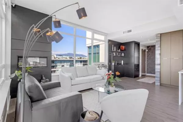 110 Switchmen ST #2101 Vancouver, BC V6A 0C6