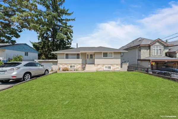 Surrey, BC V3T 2E3,12955 106a AVE