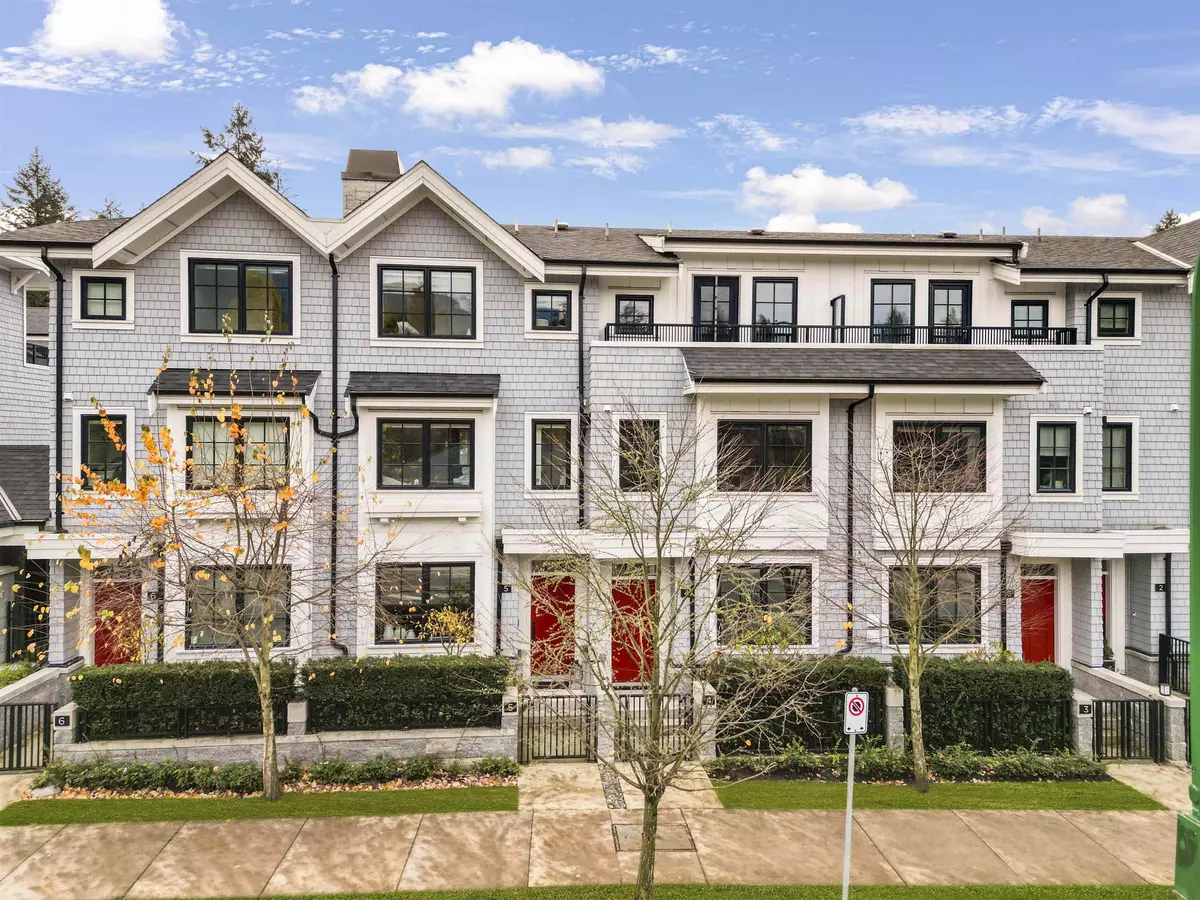 North Vancouver, BC V7R 0A4,1133 Ridgewood DR #5