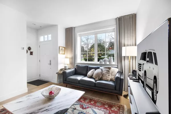 North Vancouver, BC V7R 0A4,1133 Ridgewood DR #5