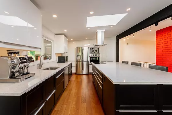 West Vancouver, BC V7W 1T5,5651 Westhaven RD