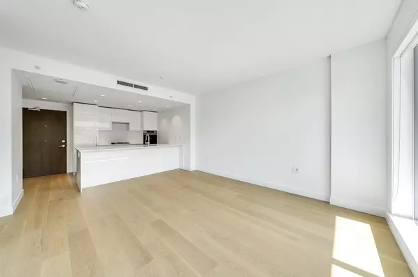 Richmond, BC V7C 0G1,5788 Gilbert RD #611