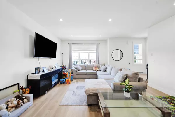 Surrey, BC V4N 6T8,19255 Aloha DR #10