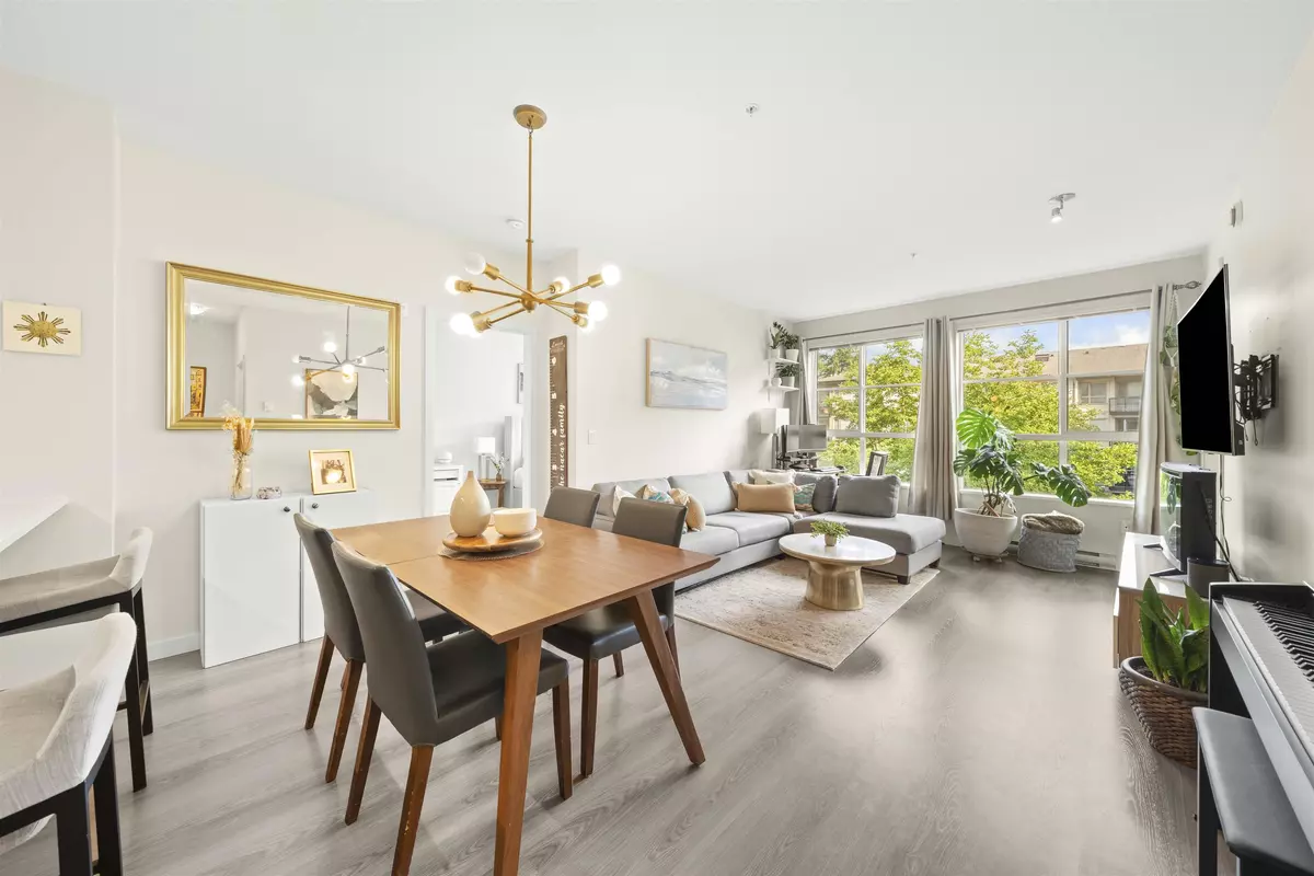 Coquitlam, BC V3B 0N1,1152 Windsor Mews #306