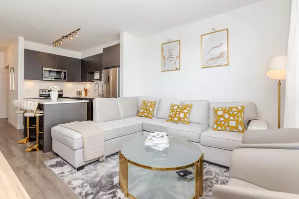 13628 81a AVE #302 Surrey, BC V3W 3E2