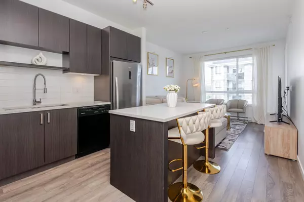 Surrey, BC V3W 3E2,13628 81a AVE #302