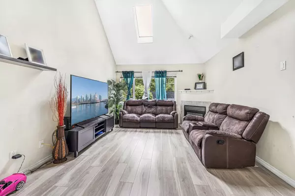 Surrey, BC V3X 3N8,13918 58 AVE #26