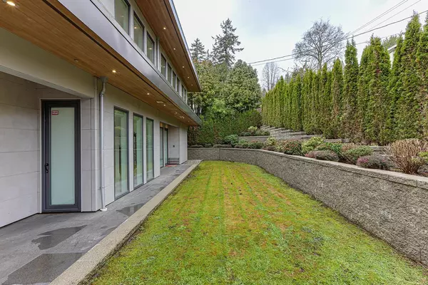 West Vancouver, BC V7T 1J8,808 Esquimalt AVE