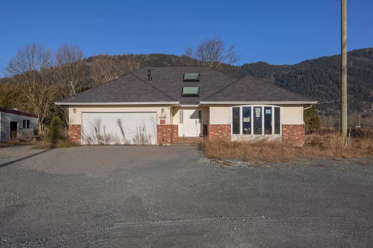 Abbotsford, BC V3G 2G2,38989 No. 4 RD