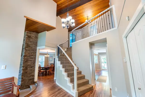 Coquitlam, BC V3K 3A5,2419 Oranda AVE