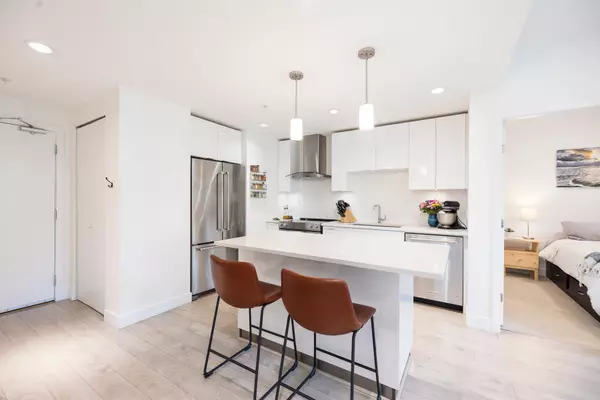 719 W 3rd ST #213 North Vancouver, BC V7M 0E7