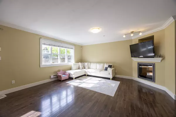 Maple Ridge, BC V2X 9A8,22977 116 AVE #32