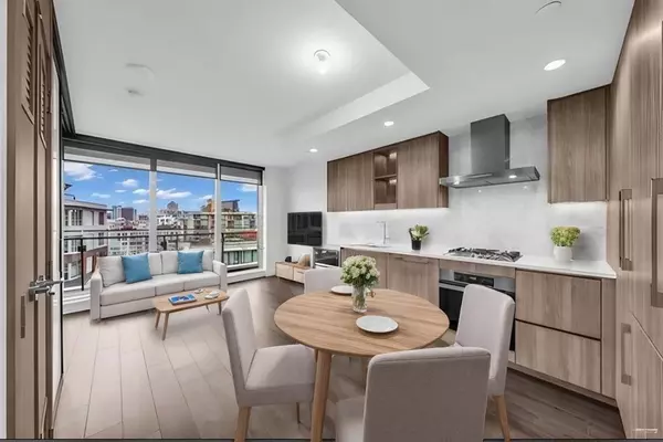 1768 Cook ST #1302, Vancouver, BC V5Y 0N3
