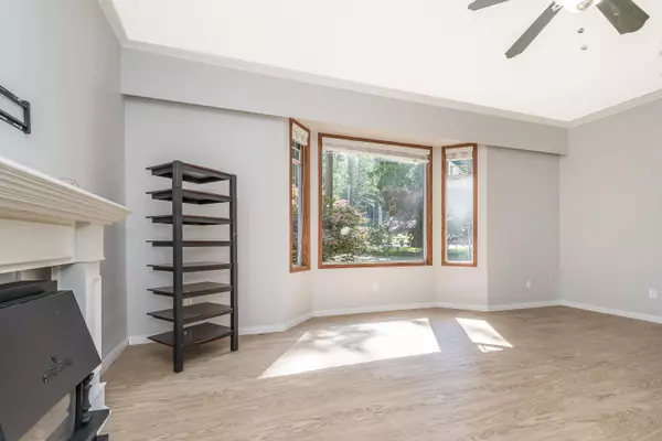 3837 Karen DR Cultus Lake, BC V2R 5A5