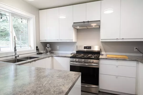 Sechelt, BC V7Z 0R1,5930 Shoal WAY