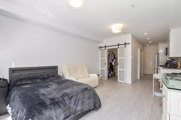 Port Coquitlam, BC V3C 1X6,2356 Welcher AVE #106