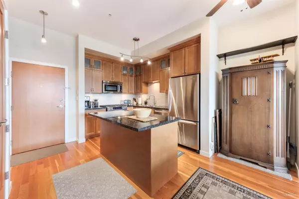 New Westminster, BC V3M 0C1,240 Salter ST #306