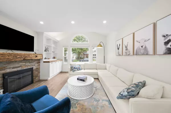 North Vancouver, BC V7H 2P6,860 Ruckle CT