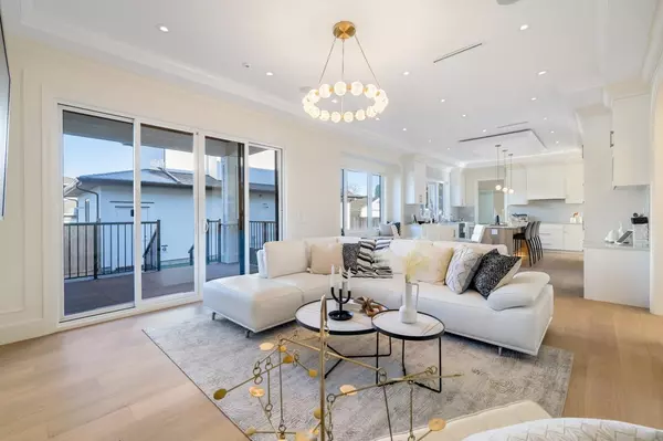 Burnaby, BC V5B 2C9,6173 Aubrey ST