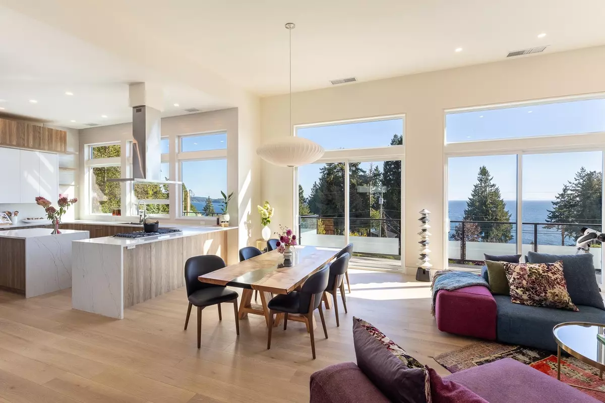 Gibsons, BC V0N 1V3,980 Gower Point RD