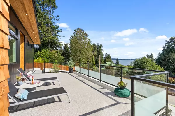 Gibsons, BC V0N 1V3,980 Gower Point RD
