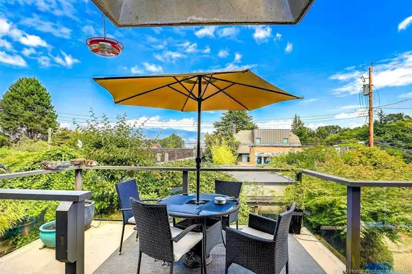 Vancouver, BC V6R 1G2,4333 Locarno CRES