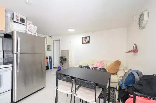 Vancouver, BC V5P 1R9,2295 E 48th AVE