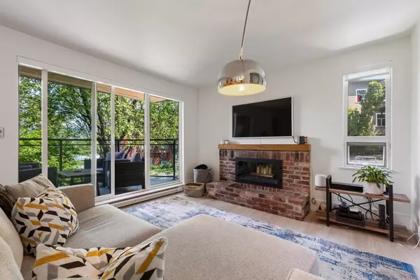 Vancouver, BC V6K 1B8,2410 Cornwall AVE #204