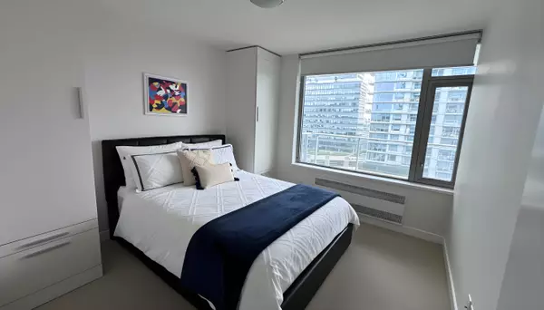 Vancouver, BC V5X 0C9,8031 Nunavut LN #1107