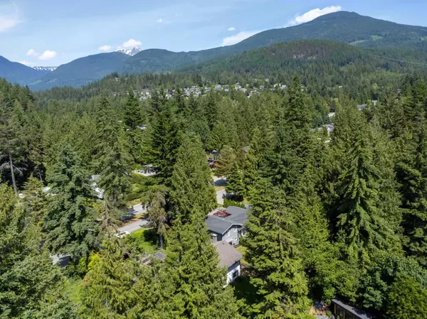 Squamish, BC V8B 0P1,2568 The Boulevard
