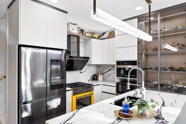 Richmond, BC V7C 0A7,5177 Brighouse WAY #207